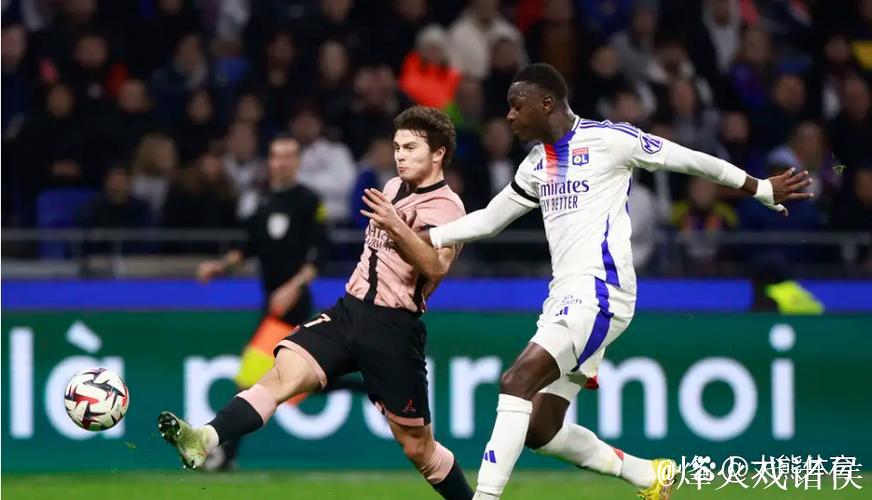 法甲-内维斯绝杀埃梅里破门 巴黎3-2里昂2分领跑